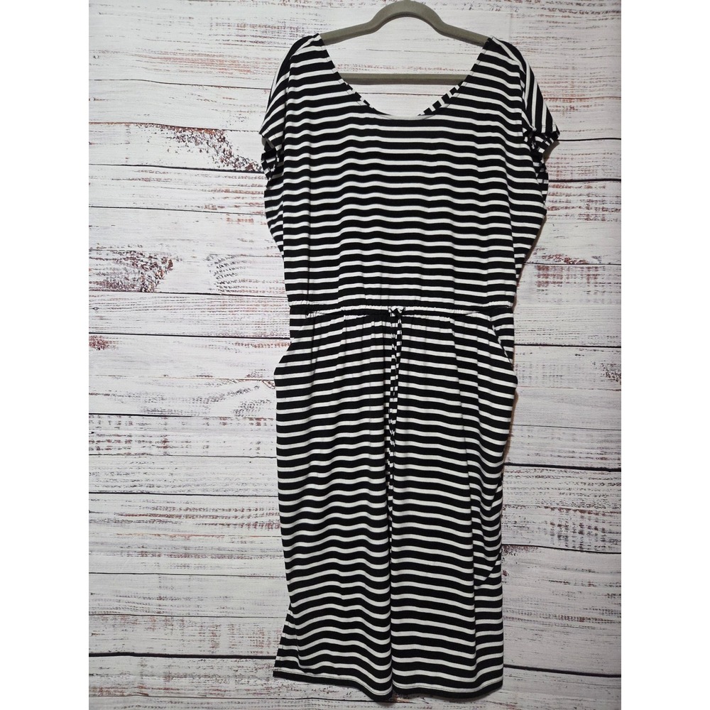 Torrid Womens Size 2 Black White Striped Strappy Back Pocket Midi Dress Casual